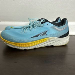 Men’s Altra Rivera 3 size 9.5